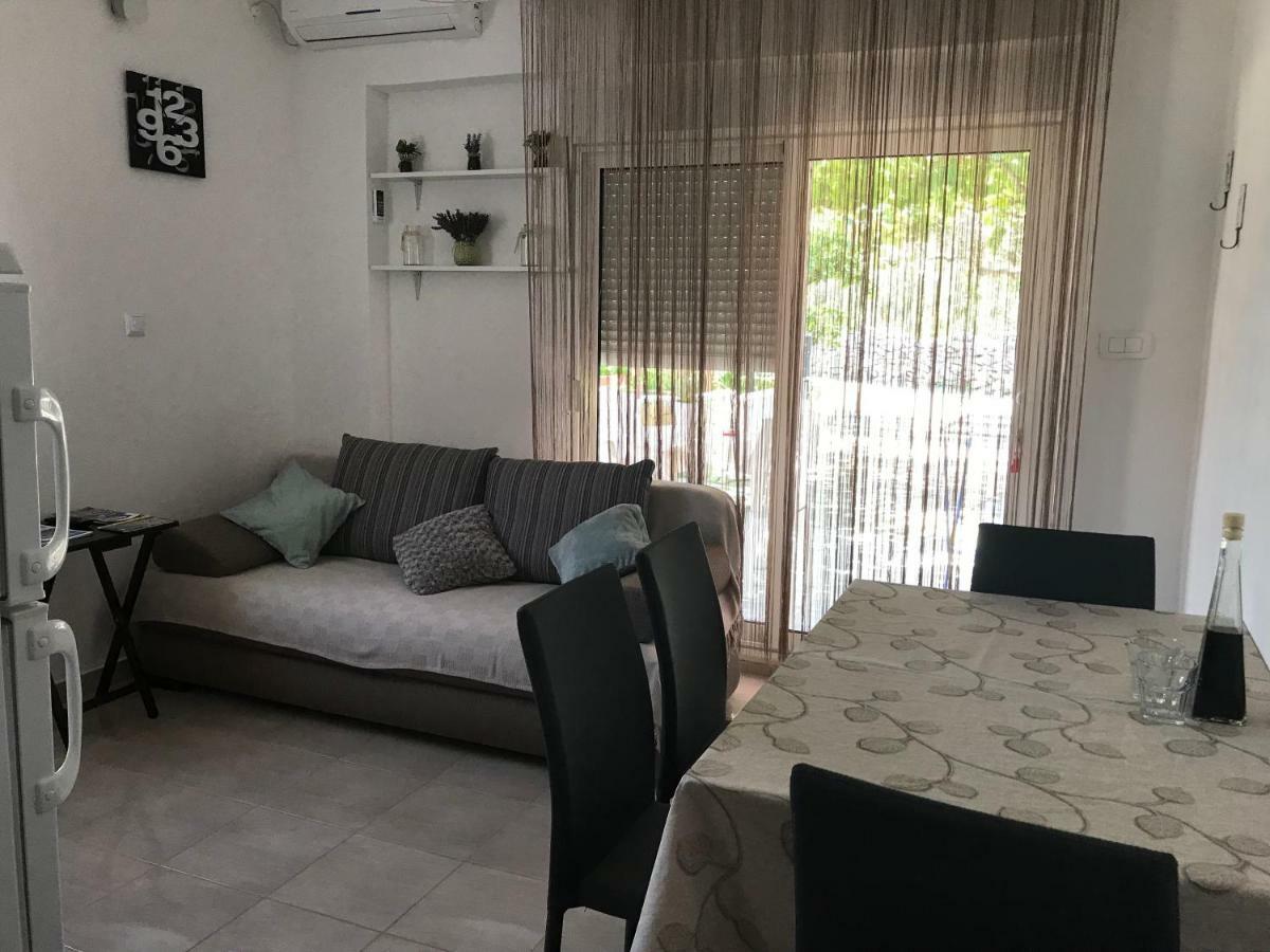 Apartman Mirjana With Terrace And Free Parking Donji Okrug  Exterior foto